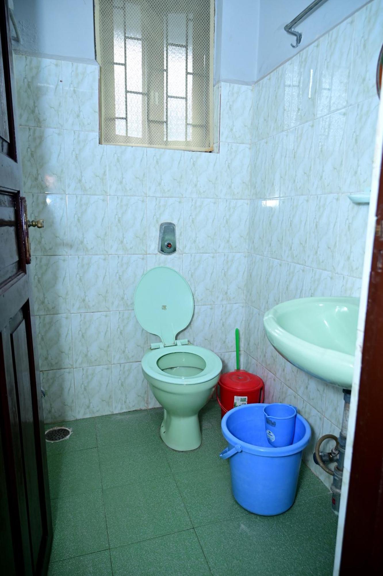 Clinton Guest House Колва Екстериор снимка